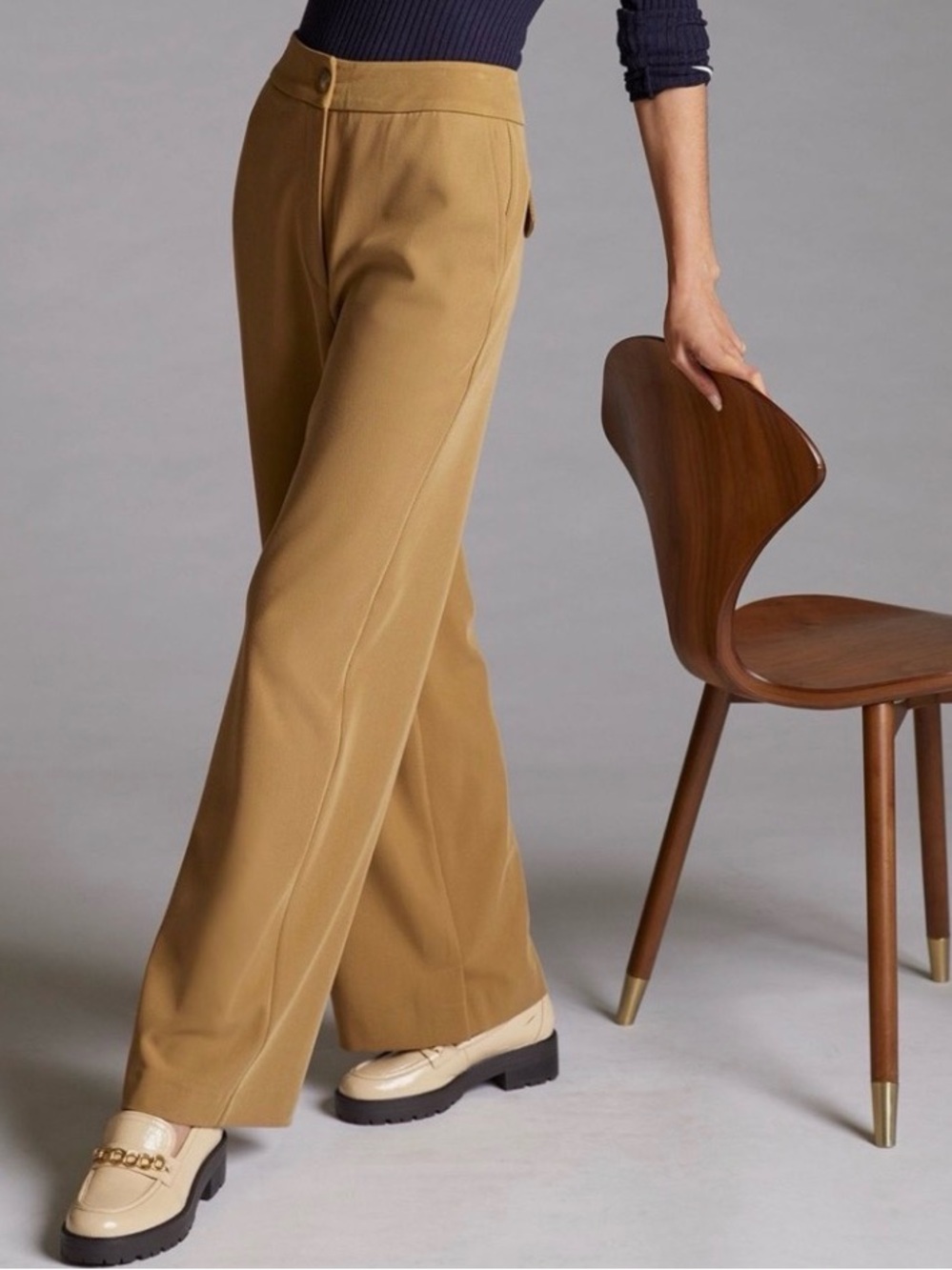 Equise Anthropologie High-Rise Wide-Leg Trousers in Camel. Size L